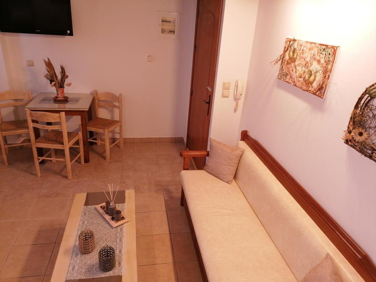 Kálymnos Theos Apartments מראה חיצוני תמונה